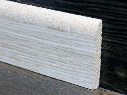 Гибкий комбинированный плинтус 60*8 мм. Длина 915 мм.