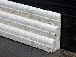 Гибкий пробковый плинтус 45*18 мм. Длина 915 мм.