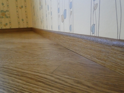 Плинтус установлен