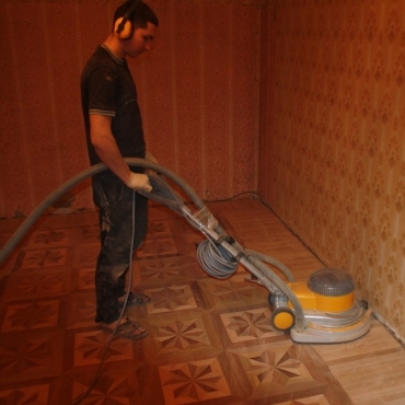 Обработка паркето-шлифовальной машиной