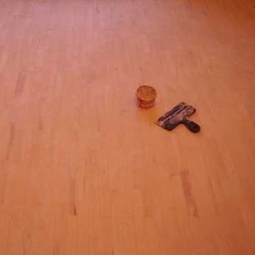 Шпатлевание паркетного пола