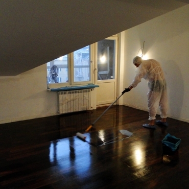 Лакировка доски лаком