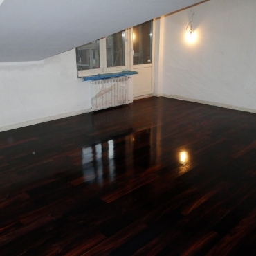 Паркетная доска покрыта лаком