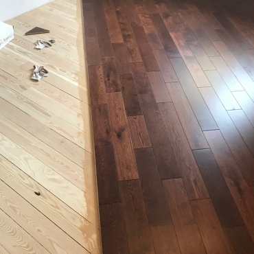 Настил темной паркетной доски