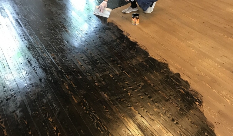 Цветные грунтовки на масляной основе на хвойных или твердолиственных породах