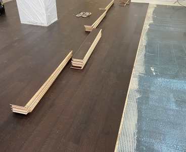 Паркетная доска с заводским покрытием