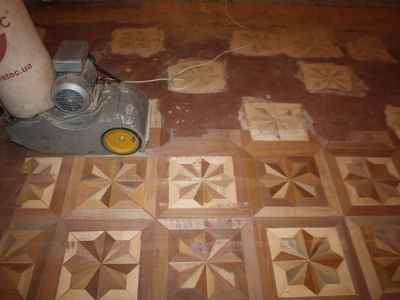 Обработка паркета ленточной машинкой